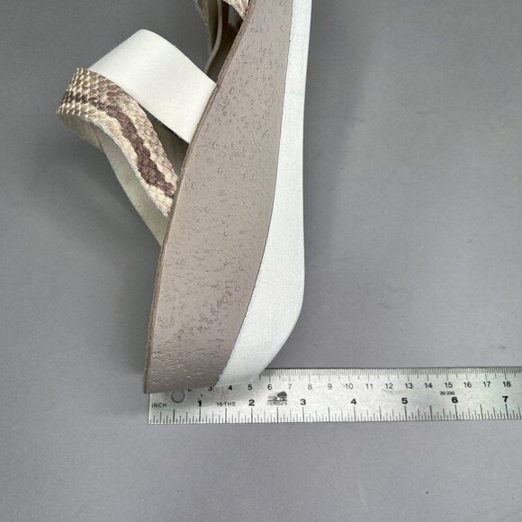 Fantasy Sandals Women's Size 9.5 Aria Criss-Crossed Strapped Wedge Sandals - Picture 12 of 12